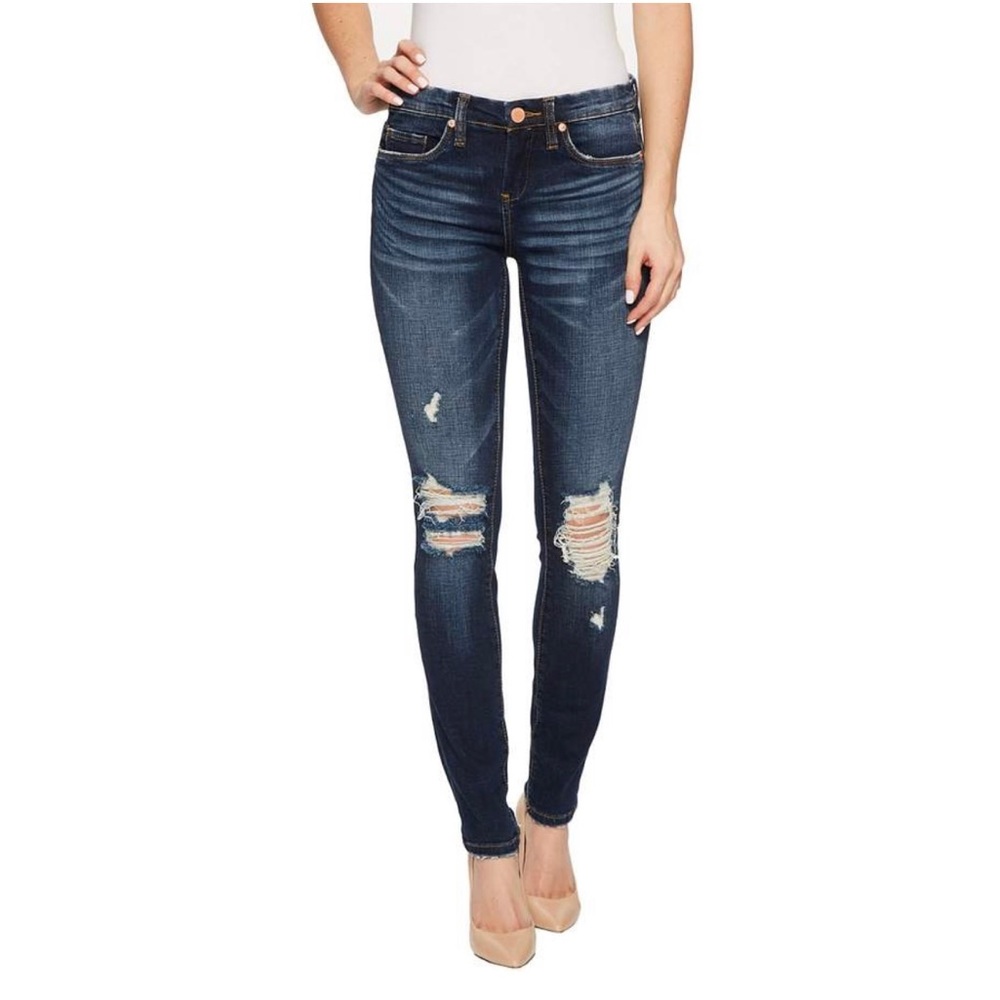 BLANKNYC Skinny Classique in Cult Classic Distressed Dark Wash Jeans size 26